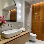 Mas Luxury Rom